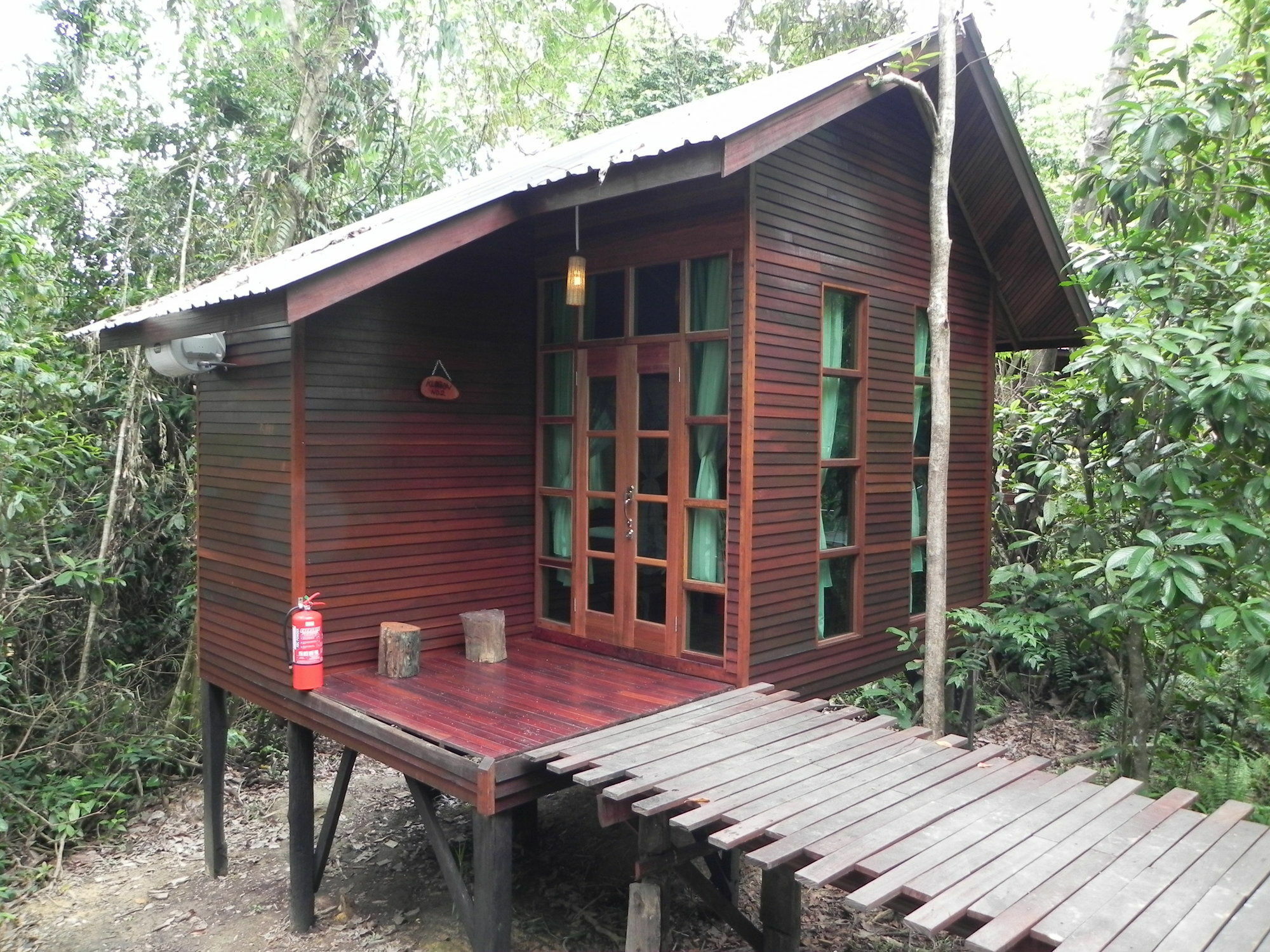 婆罗洲天然苏克毕丽特山林小屋 比利特 外观 照片